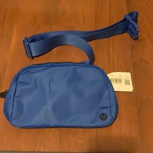 Lululemon Everywhere Belt Bag